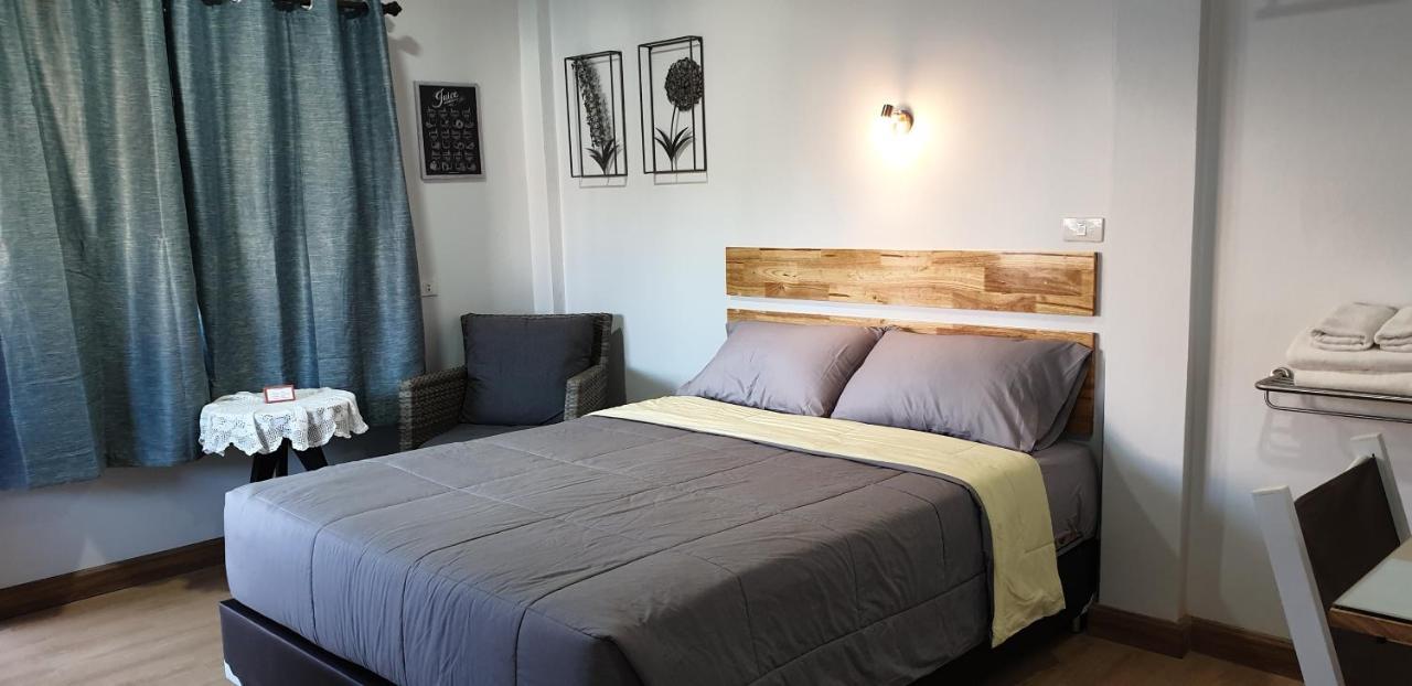 Little Guest House Hotel Chiang Mai Rum bild