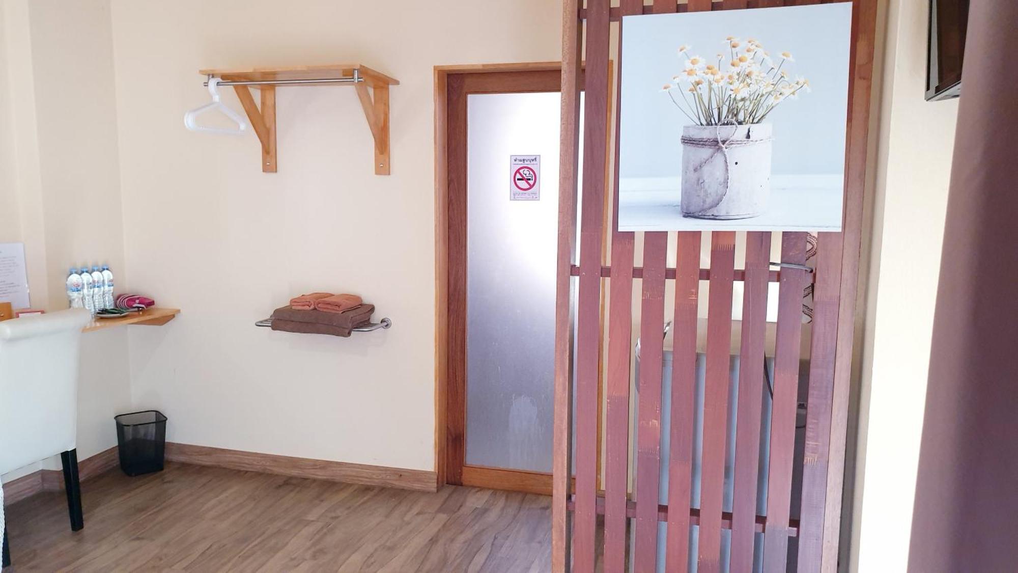 Little Guest House Hotel Chiang Mai Rum bild