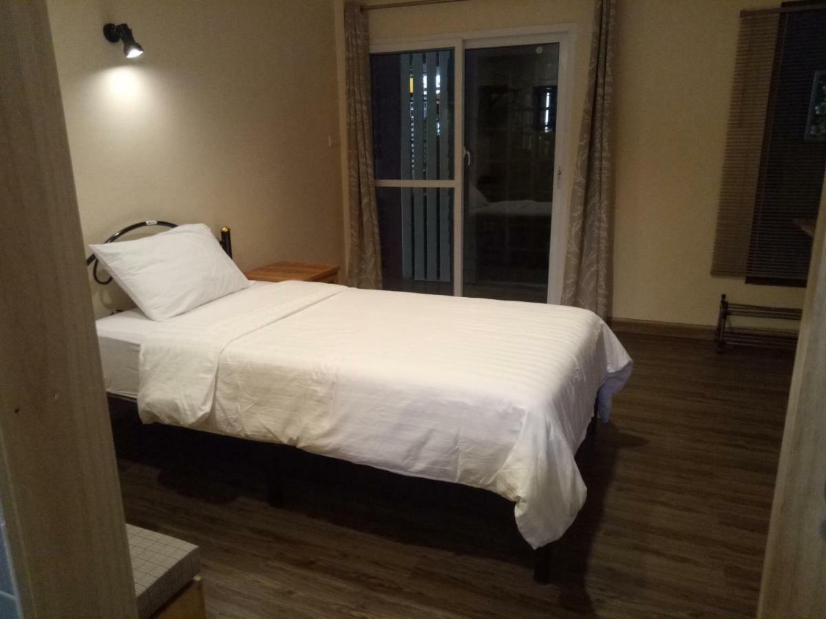 Little Guest House Hotel Chiang Mai Exteriör bild